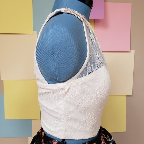 Lace crop top - Picture 6 of 7